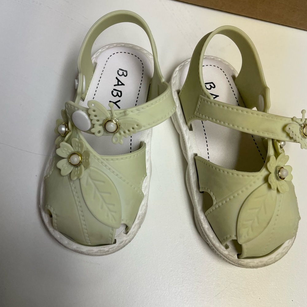 Baby Phat Cream Sandals Floral Appliqué Ankle Strap